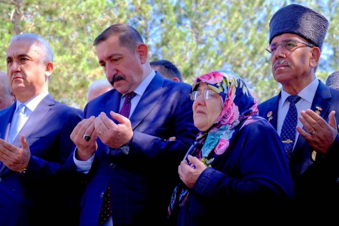 Kastamonu’da 15 Temmuz Demokrasi Ve Milli Birlik Günü’nde Şehitler Anıldı