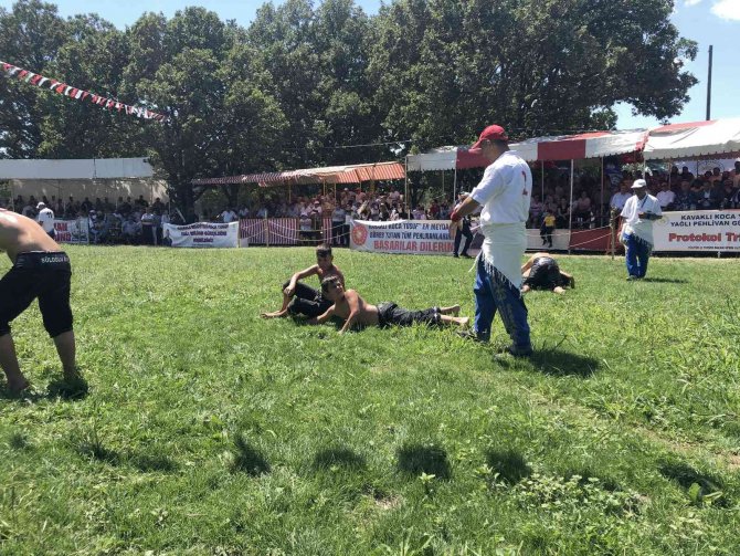 Kırklareli’nde 9. Koca Yusuf Yağlı Pehlivan Güreşleri Başladı