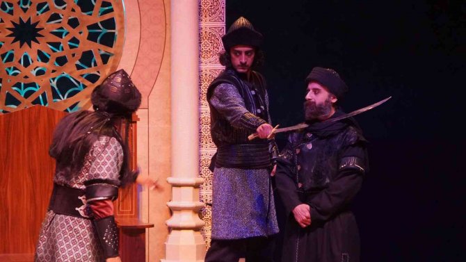 Konya Şehir Tiyatrosu 15 Temmuz’da “Nizamülmülk” Oyununu Sahneledi