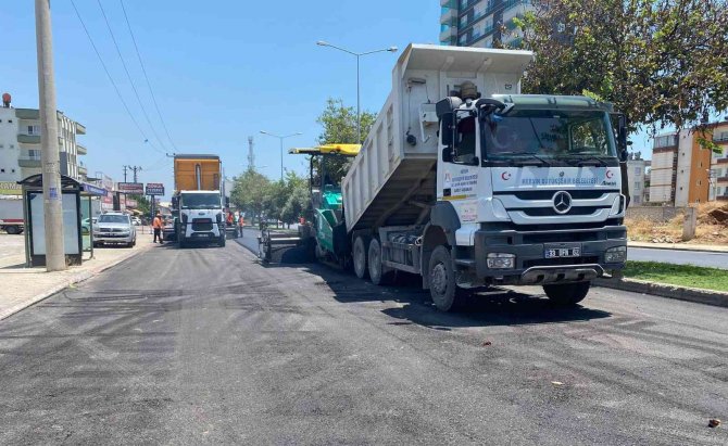 Mersin’de Yol Yapım Çalışması Sürüyor