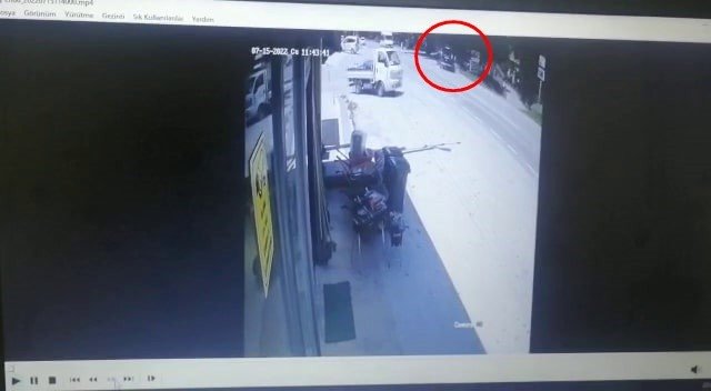 Sakarya’da Otomobil Panelvanla Kafa Kafaya Çarpıştı: 8 Yaralı