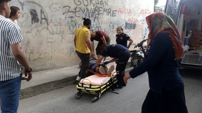 Elektrikli Bisiklet Sürücüsü Kaldırıma Çarptı: 1 Yaralı