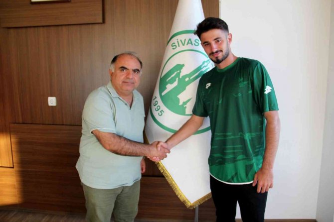 Sivas Belediyespor, Yiğit Sevinç’i Renklerine Bağladı