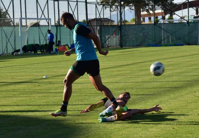 Denizlispor Kamp Çalışmalarına Başladı