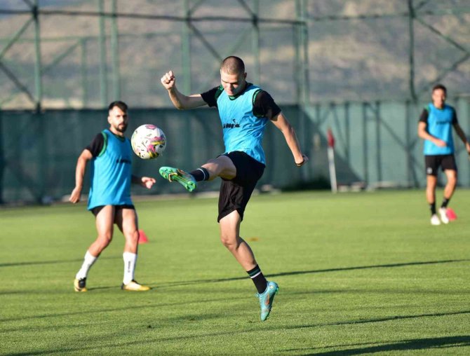 Denizlispor Kamp Çalışmalarına Başladı
