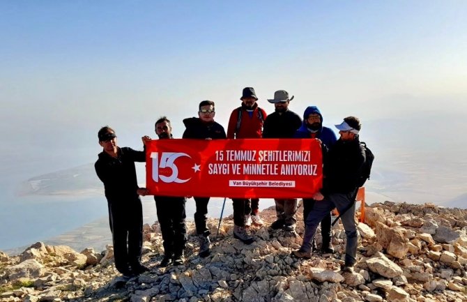 15 Temmuz Şehitleri Anısına Artos Dağı’na Zirve Tırmanışı