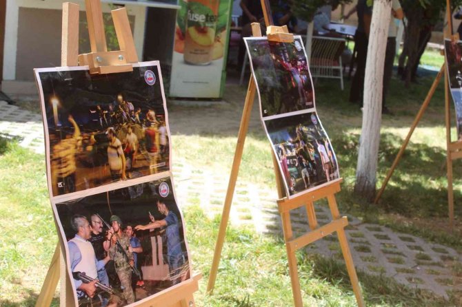 Muradiye’de 15 Temmuz Konulu Resim Ve Fotoğraf Sergisi