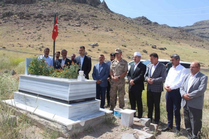 Muradiye’de Şehit Mezarları Ziyaret Edildi