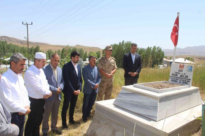 Muradiye’de Şehit Mezarları Ziyaret Edildi