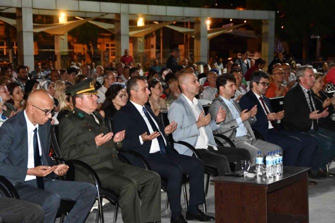 Söke’de ‘15 Temmuz Demokrasi Ve Milli Birlik Günü’ Töreni Yapıldı