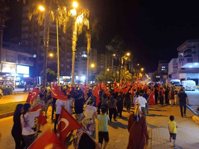 Kozan 15 Temmuz’da Tek Yürek