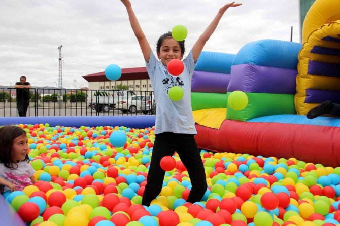 Yaz Tatili Coşkusu Devam Ediyor