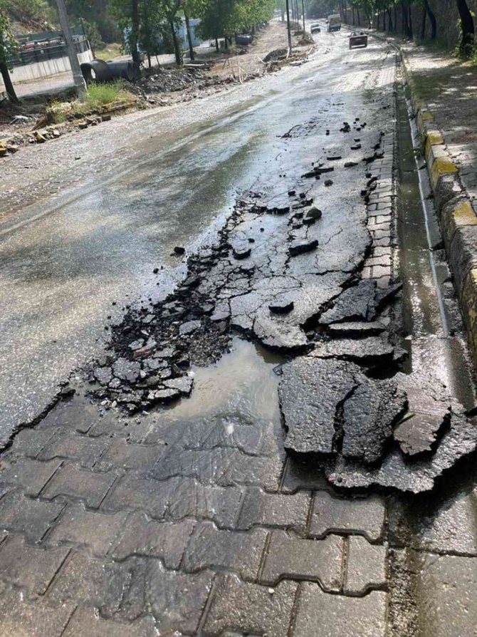 Ak Parti Muğla Milletvekili Gökcan’dan Büyükşehir’e Yol Tepkisi