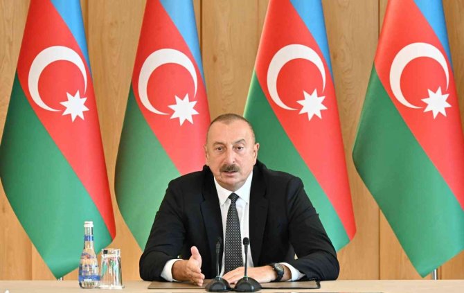 Azerbaycan Cumhurbaşkanı Aliyev, Rusya’yı Ermenistan’a Baskı Uygulamamakla Suçladı