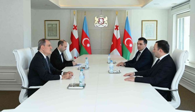 Azerbaycan Dışişleri Bakanı Bayramov, Gürcistan Başbakanı Garibaşvili İle Görüştü