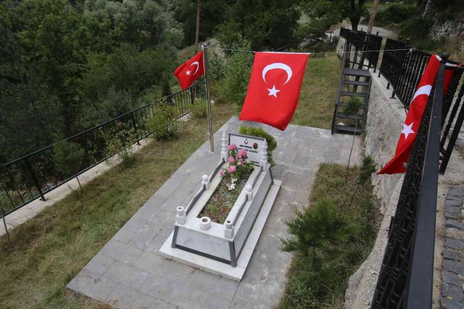 Şehit Öğretmen Necmettin Yılmaz Şehadetinin 5. Yılında Kabri Başında Anıldı