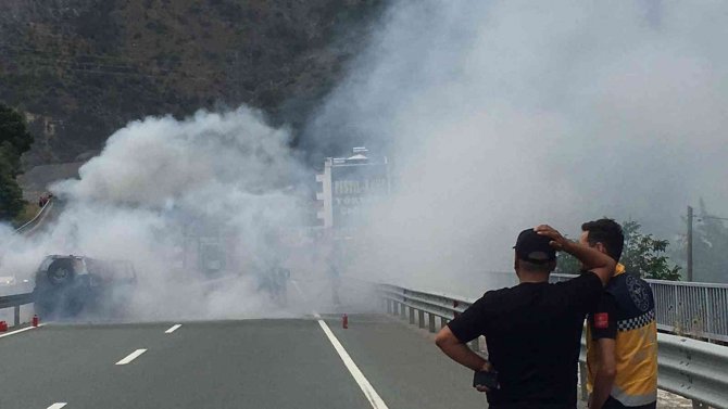 Gümüşhane’de Seyir Halindeki Cip Alev Alev Yandı