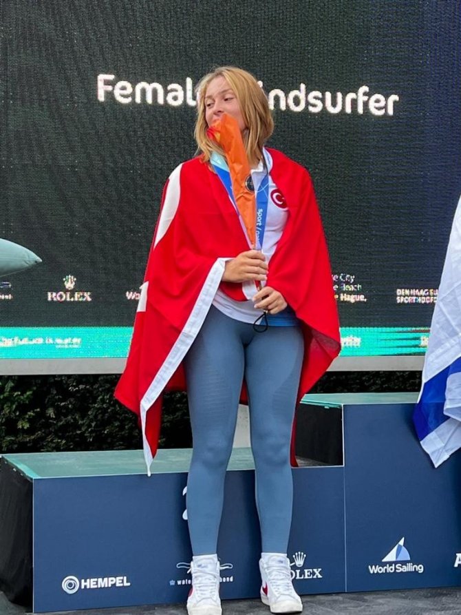 Çanakkaleli Sporcu Merve Vatan Dünya İkincisi Oldu