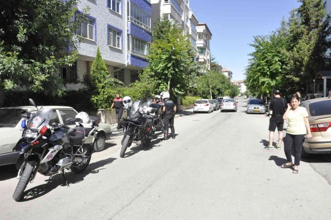 Kuşları Ürkütmek İçin Tüfekle Ateş Açtı, Salıncaktaki Çocuğu Yaraladı