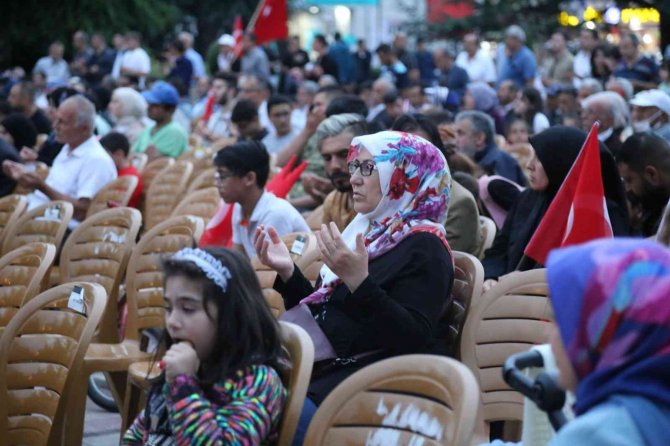 Hain Darbe Girişiminin 6’ncı Yılında Yüzlerce Vatandaş Kastamonu’da Tek Yürek Oldu