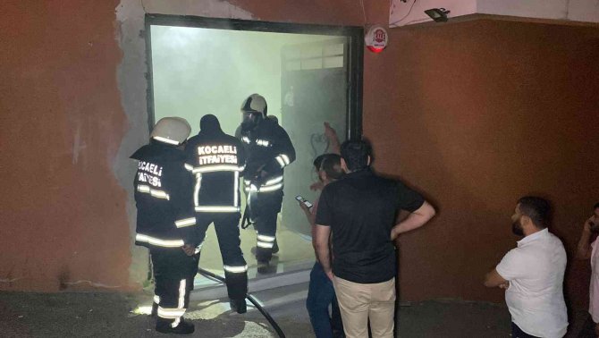 Mobilya Atölyesinde Korkutan Yangın