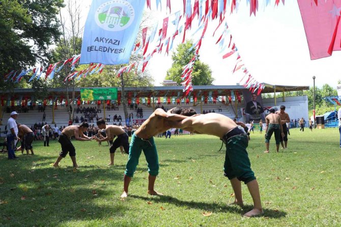 Akbalık Yağlı Güreşleri’nde 600 Pehlivan Mücadele Ediyor