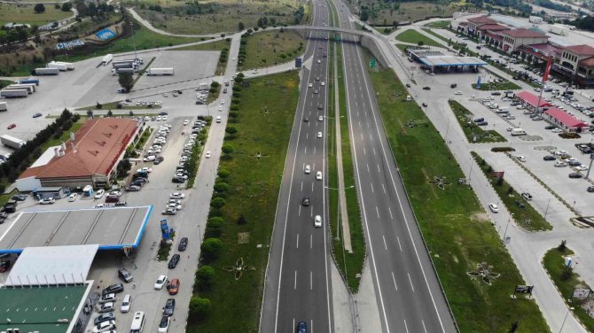 Tem’in Bolu Geçişinde Tatilcilerin Dönüş Yoğunluğu Başladı