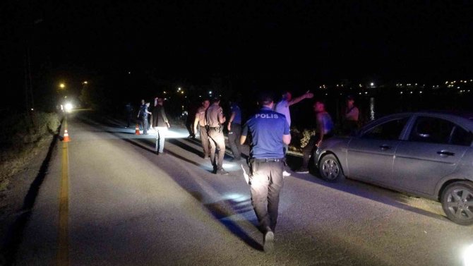 Otomobilden Gölet Kenarındaki Gençlere Ateş Açıldı: 1 Ölü