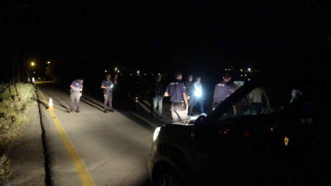 Otomobilden Gölet Kenarındaki Gençlere Ateş Açıldı: 1 Ölü