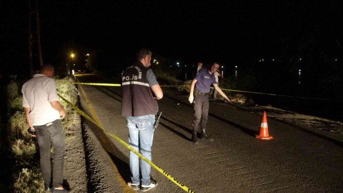 Otomobilden Gölet Kenarındaki Gençlere Ateş Açıldı: 1 Ölü