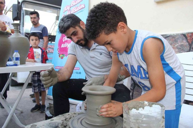 Mersin’de ’Köy Bizim Şenlik Bizim’ Etkinlikleri Sürüyor