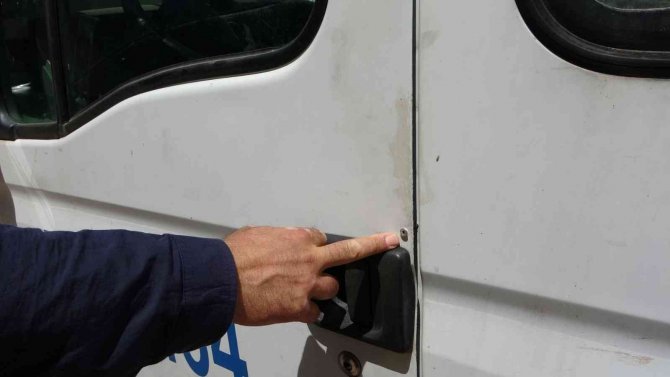 Pendik’te Baba Yadigarı Aracı Yağmaladılar