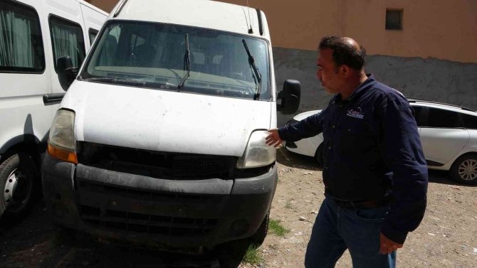 Pendik’te Baba Yadigarı Aracı Yağmaladılar