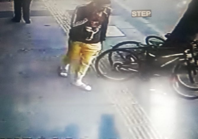 Harçlıklarını Biriktirerek Aldığı Bisikleti Saniyeler İçinde Böyle Çalındı