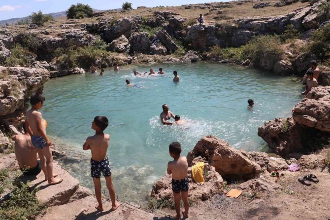 Şifa Dağıtan Göl Kurudu, Görenler Gözlerine İnanamadı