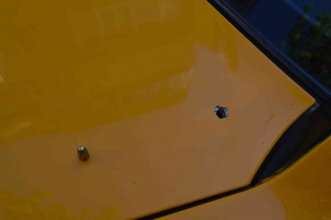 Otomobile İsabet Eden Yorgun Mermi Korkuttu