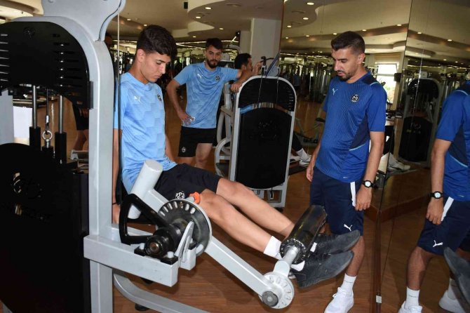 Manisa Fk Günü Tek Antrenmanla Tamamladı
