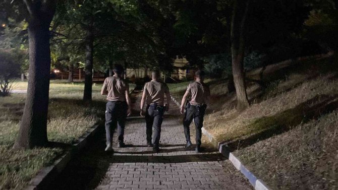 Mahalle Ve Çarşı Bekçileri Gecelerin Huzurunu Sağlıyor