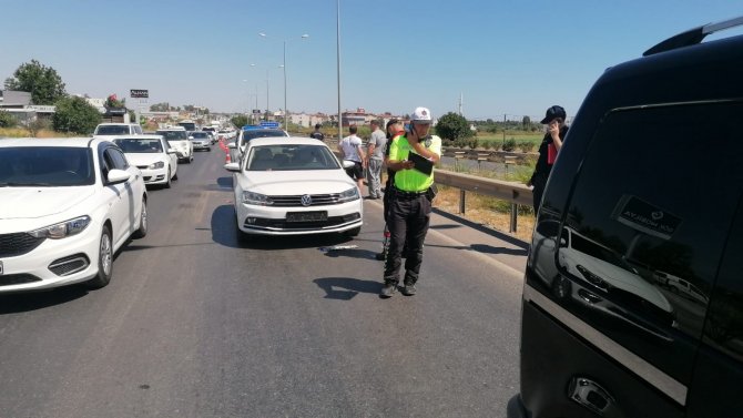 Üç Aracın Karıştığı Zincirleme Kazada 1 Kişi Yaralandı