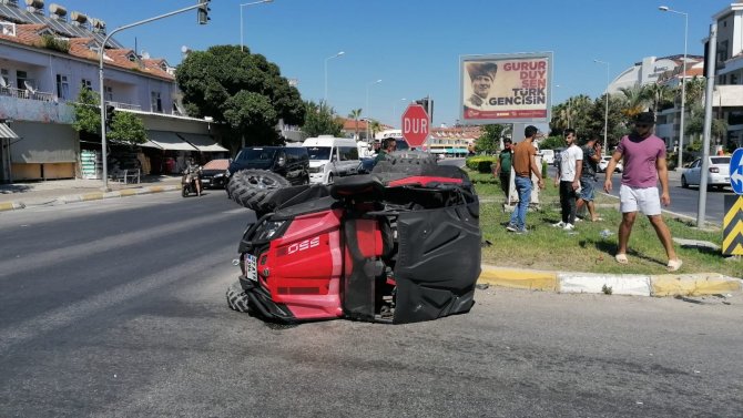 Kırmızı Işık İhlali Yapan Atv Otomobille Çarpışıp Takla Attı: 1 Yaralı