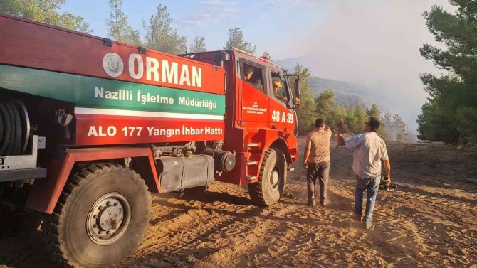 Alevlerin Kontrol Altına Alınması İçin İş Makineleri Konuşlandırıldı