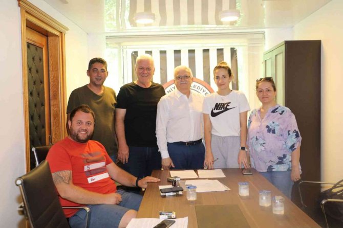 Burhaniye’de Transferler Devam Ediyor
