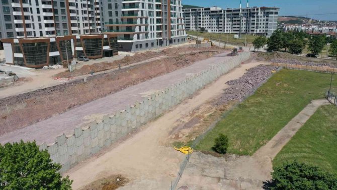 Trafo Sokak’ta Toprakarme İmalatı Sürüyor
