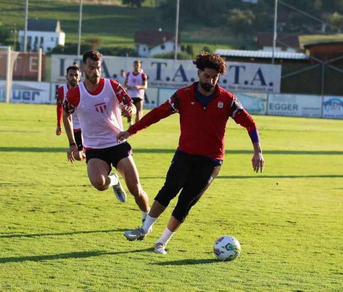 Sivasspor Günü Çift İdmanla Tamamladı