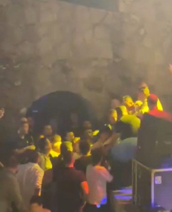 Balıkesir’de Sibel Can Konserinde Olay