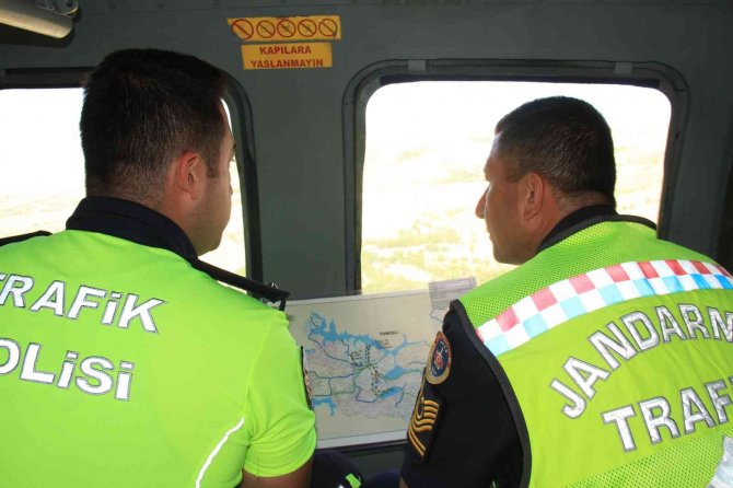 Elazığ’da Bayram Tatili Dönüşü Helikopter Destekli Trafik Denetimi