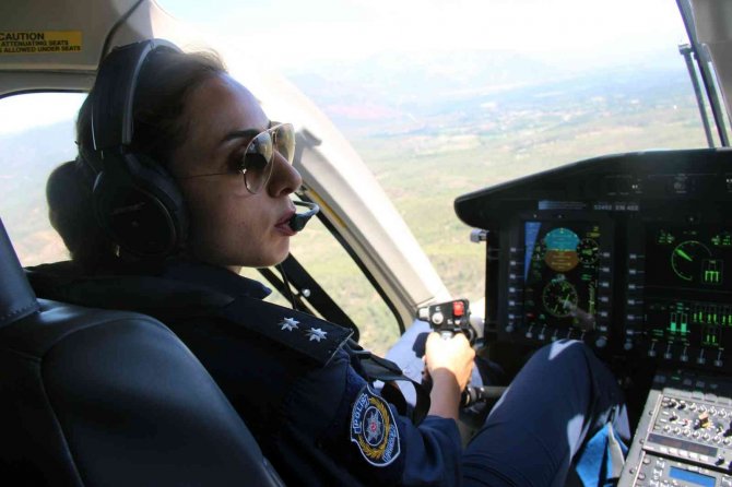Emniyet’in ‘Uçan Göz’ünü Kadın Pilot Uçurdu