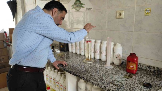 Dedesinden Devraldığı Meslekte Sakarya’nın Kokularını Dünyaya Satıyor