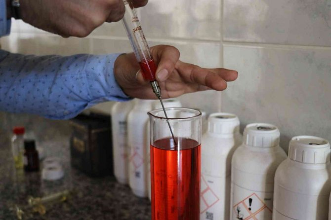 Dedesinden Devraldığı Meslekte Sakarya’nın Kokularını Dünyaya Satıyor