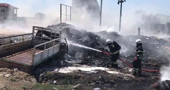 Hurdalıkta Çıkan Yangın Söndürüldü